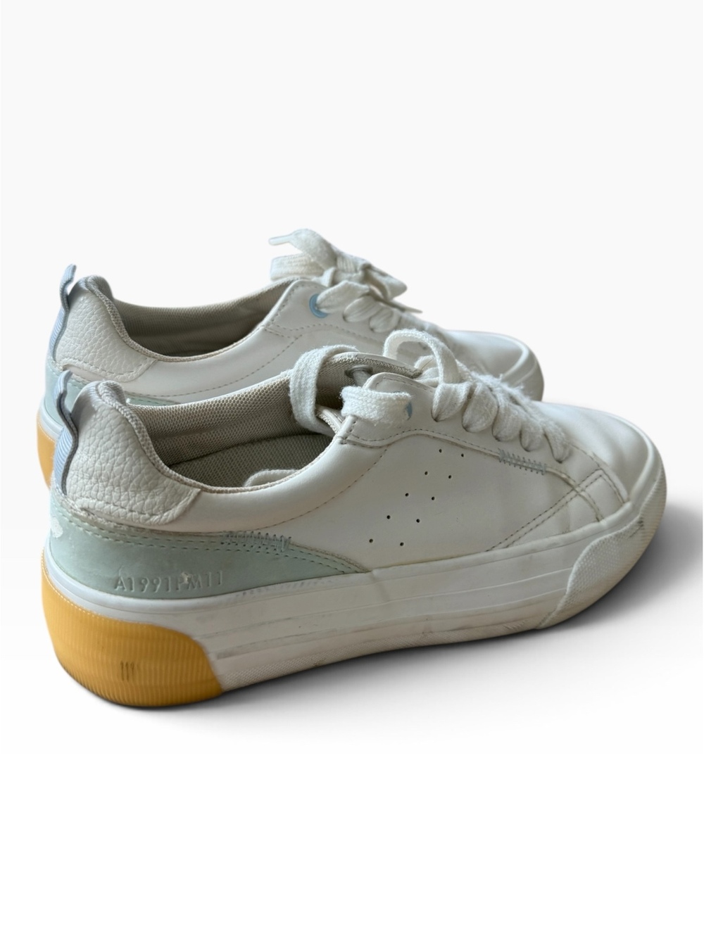 Bershka White Flatform Sneakers Contrast Gum Sole Size 36
